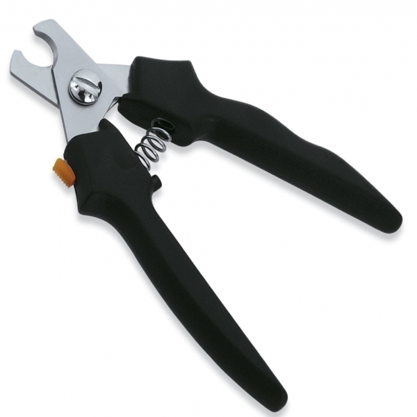 PEDICURE & NAIL CARE TOOLS